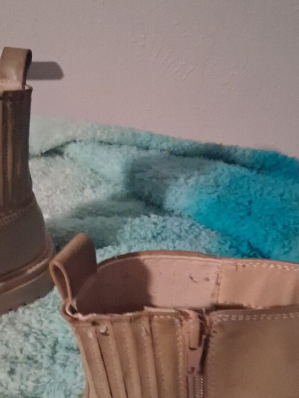 Time & Tru Tan Leather Chelsea Booties Size 10W - Picture 5 of 7